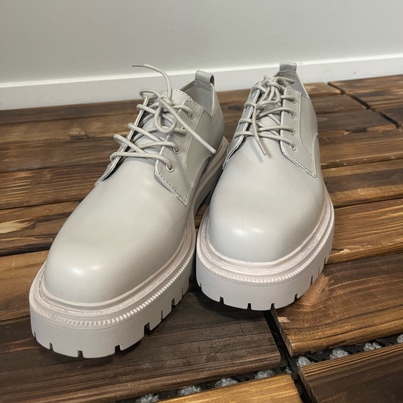 Aldo Bigmove Lace Up Light Gray Shoes Size 9 - Picture 4 of 14